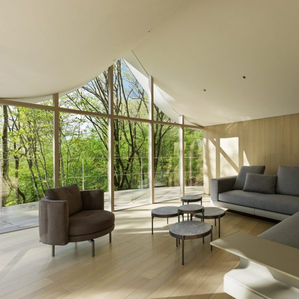 Hand in Hand house by Nendo