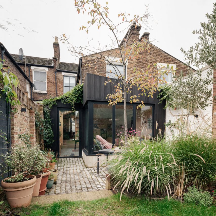 Kim-Oflage garden studio in London by Delve