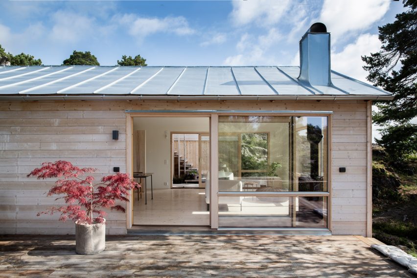 Wooden summer house in Swedish archipelago