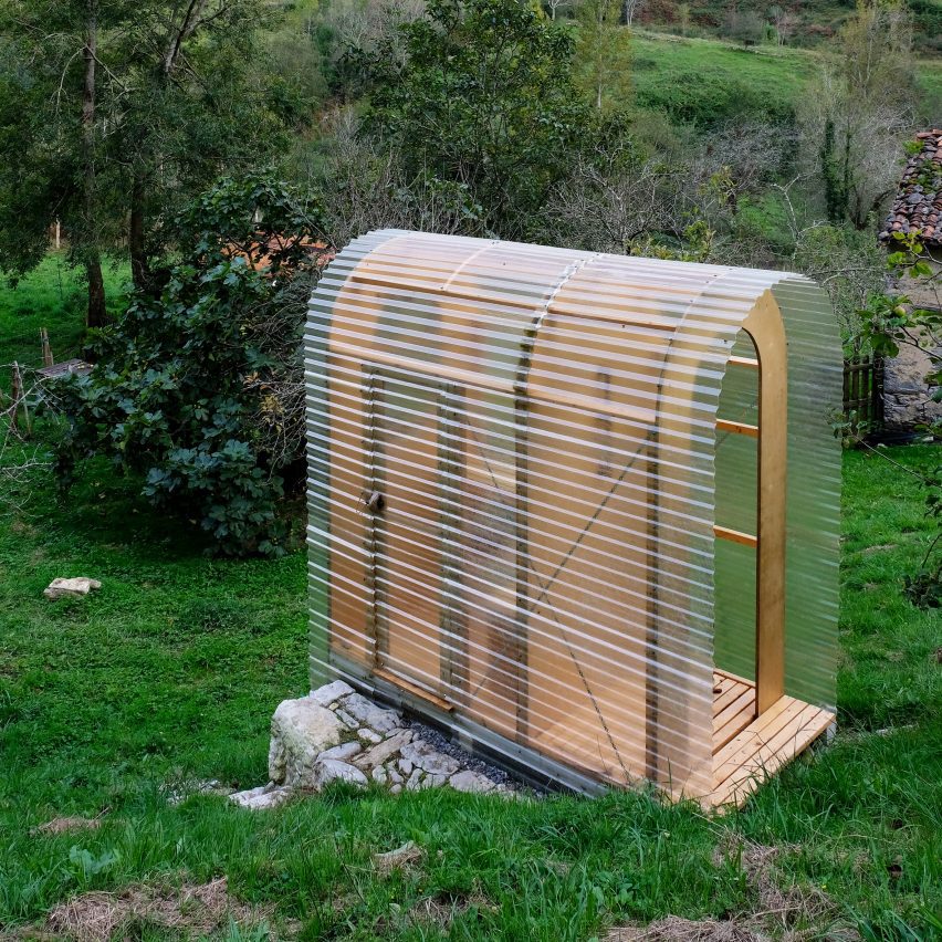The Goodviewloo by Nico Goebel