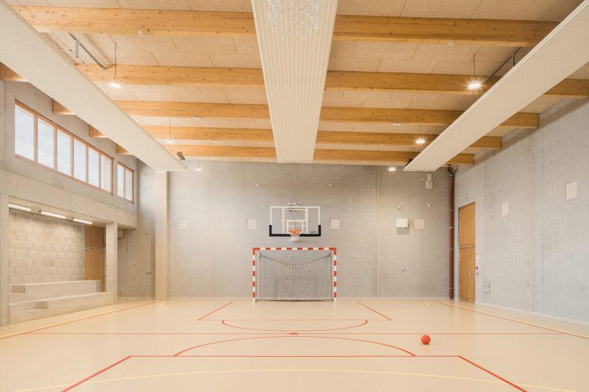 Groupe Scolaire Jean Macé by NTSA Architectes