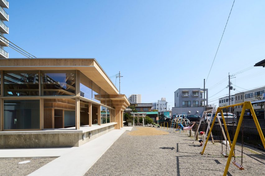 Umedacho Community Centre by OHArchitecture
