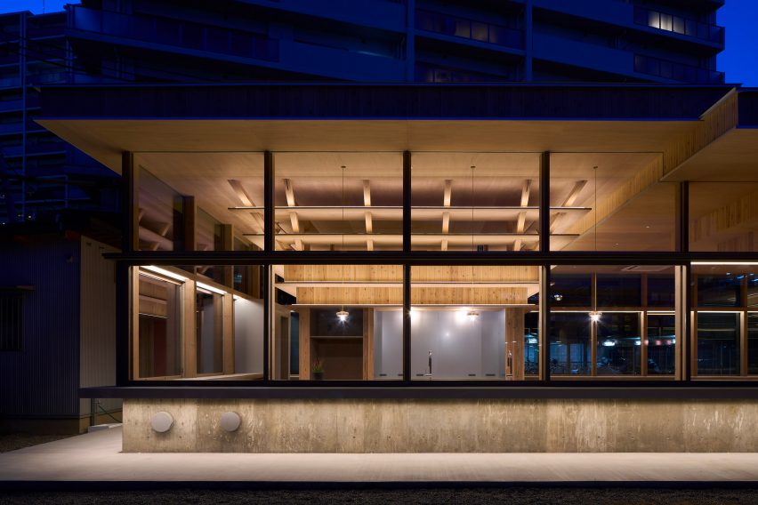 Umedacho Community Centre by OHArchitecture