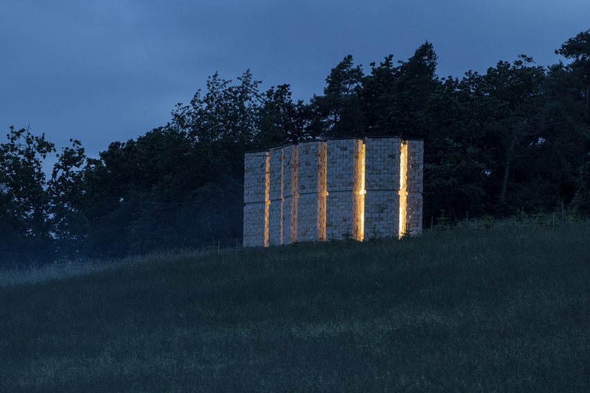 Open Chapel by Christopher Hesse Architects