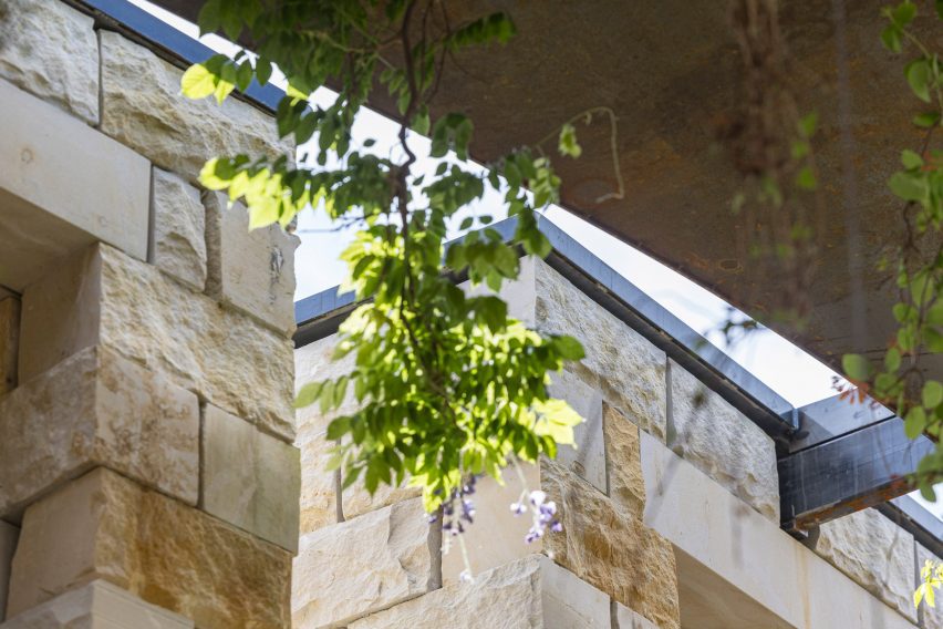 Open Chapel by Christopher Hesse Architects