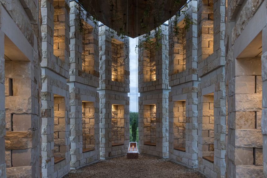 Open Chapel by Christopher Hesse Architects