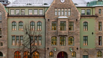 PoMo exterior