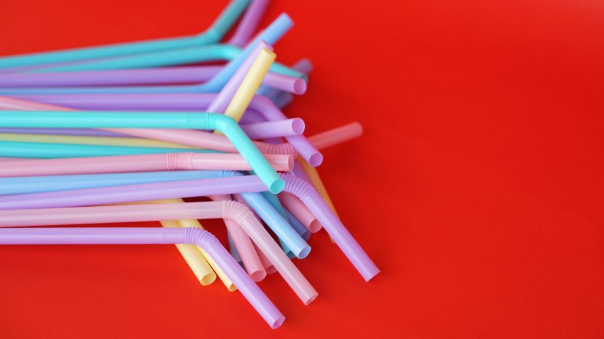 Trump signs executive order to ditch paper straws for plastic