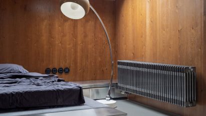 Bedroom with warm and cool tones