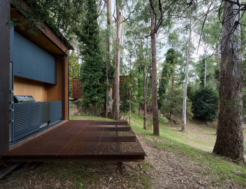 Sawmill Treehouse by Robbie Walker