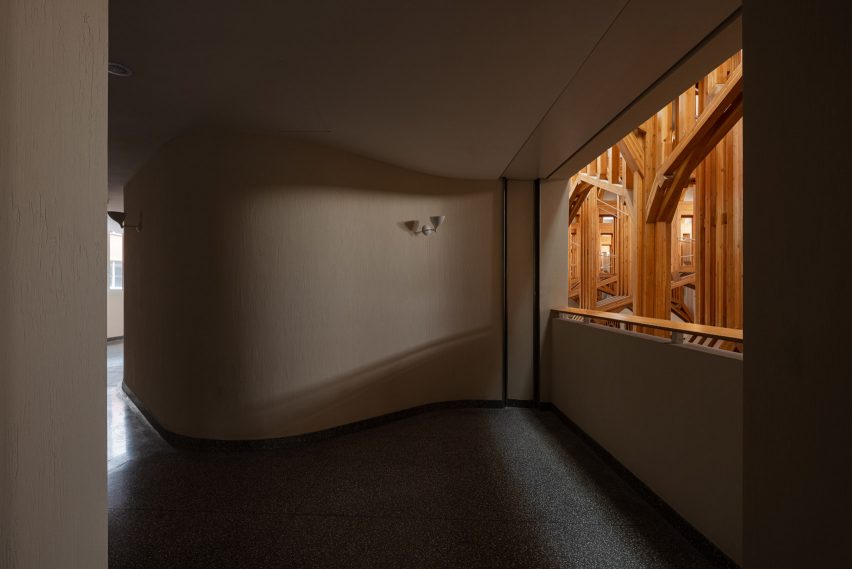 Shanghai Jiao Tong University School of Design Building by Ruan Xing