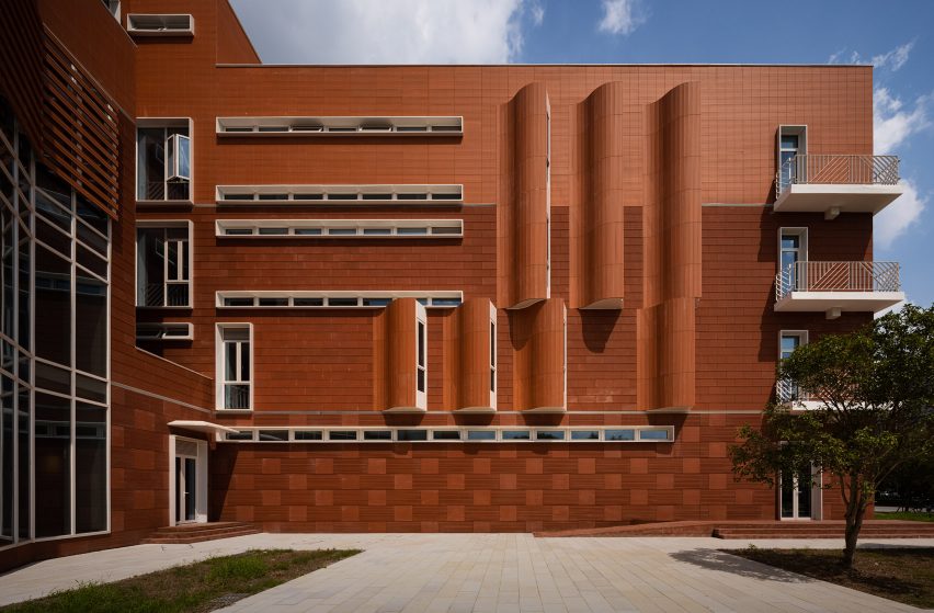 Shanghai Jiao Tong University School of Design Building by Ruan Xing