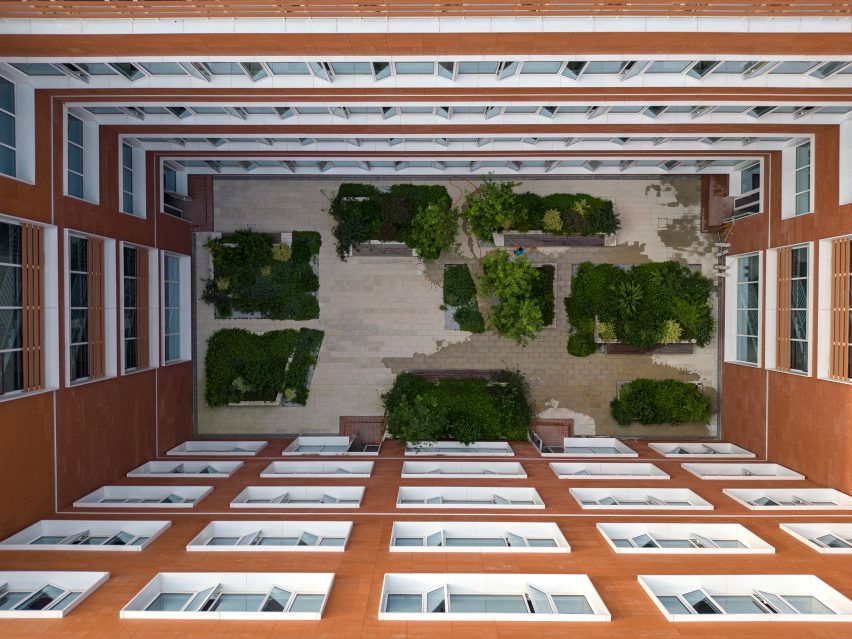 Shanghai Jiao Tong University School of Design Building by Ruan Xing