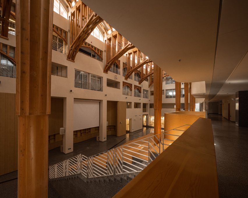 Shanghai Jiao Tong University School of Design Building by Ruan Xing