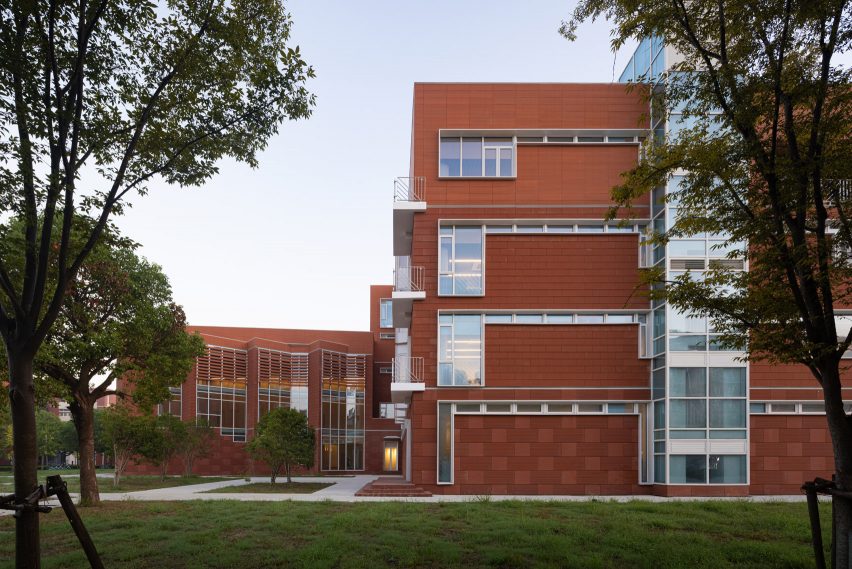 Shanghai Jiao Tong University School of Design Building by Ruan Xing