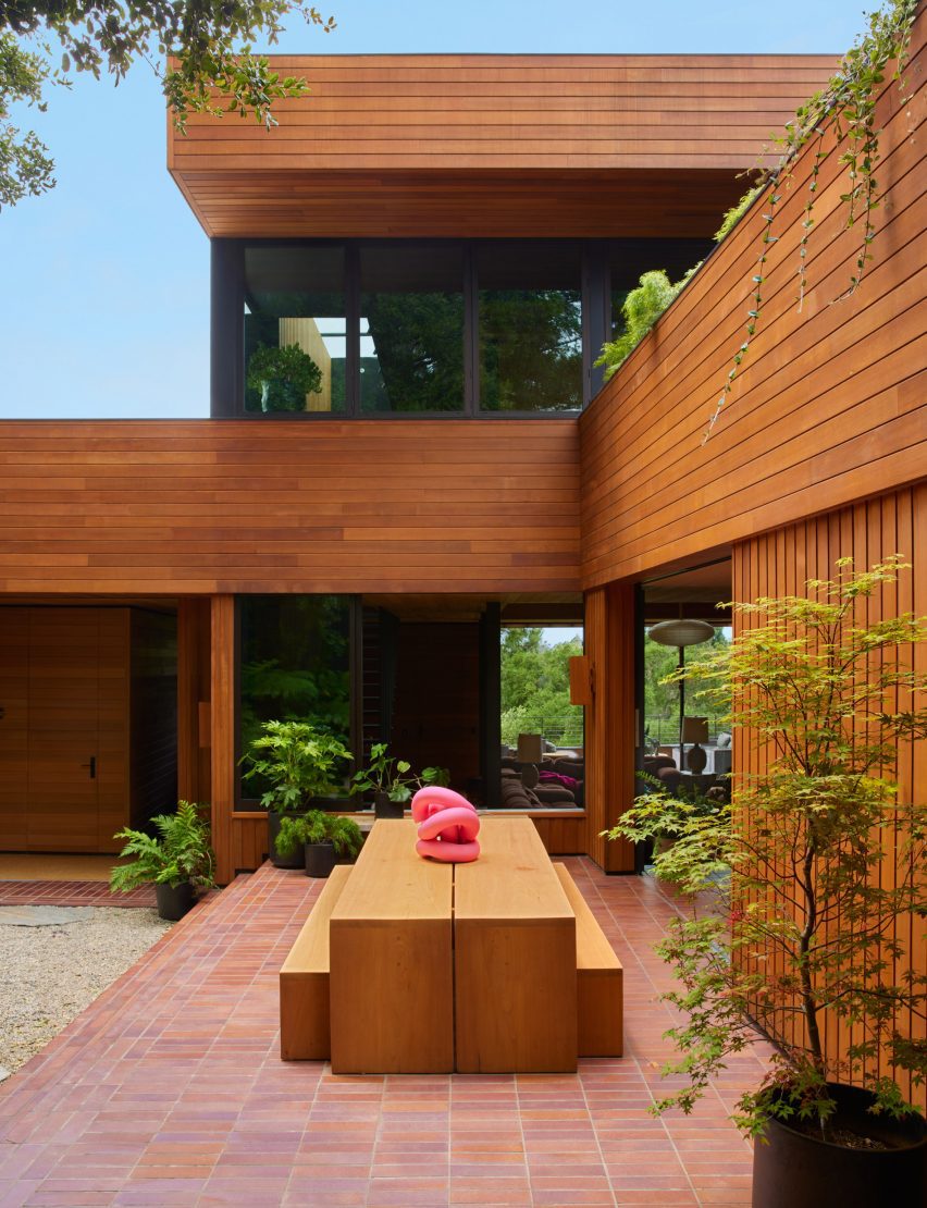 Rustic Canyon Residence by Assembledge+