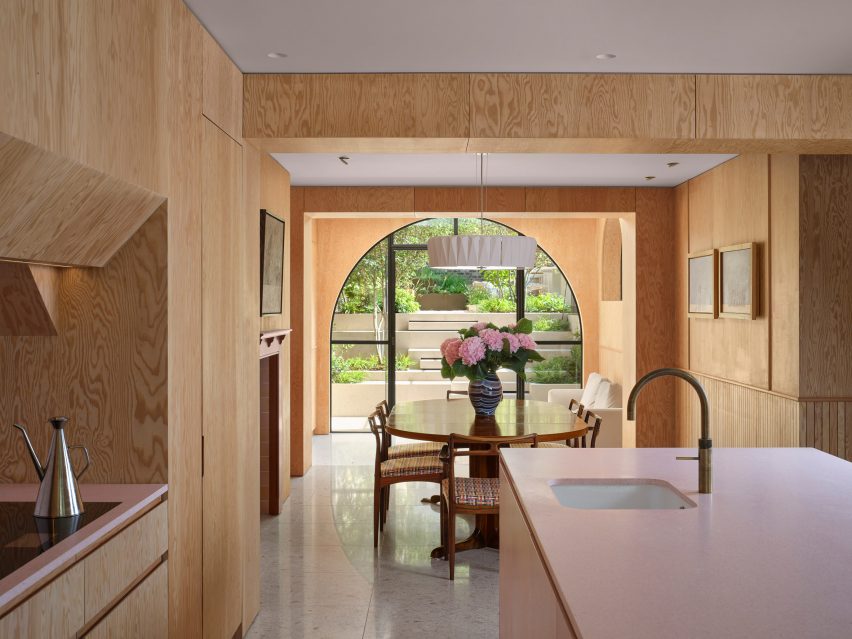 Segmental House by Dominic McKenzie Architects
