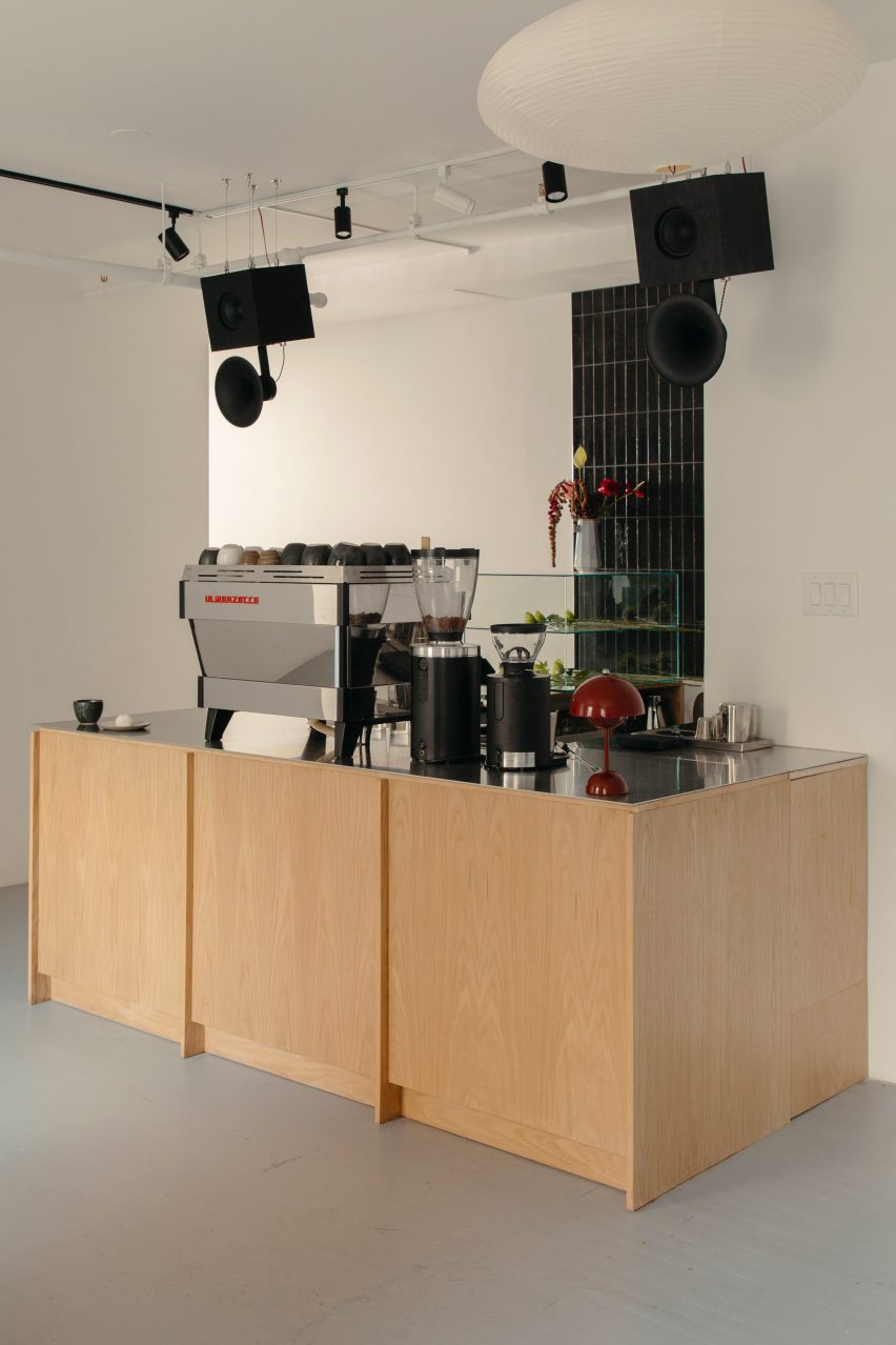 Silence Please cafe in New York City