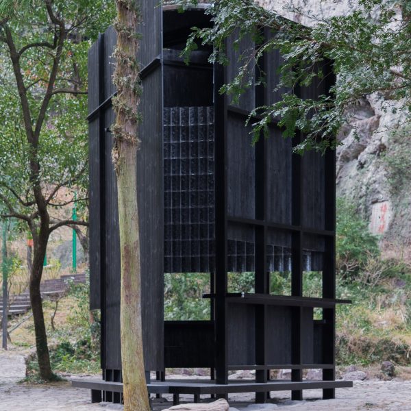 Drop-stop pavilion by Aptdotapt in China