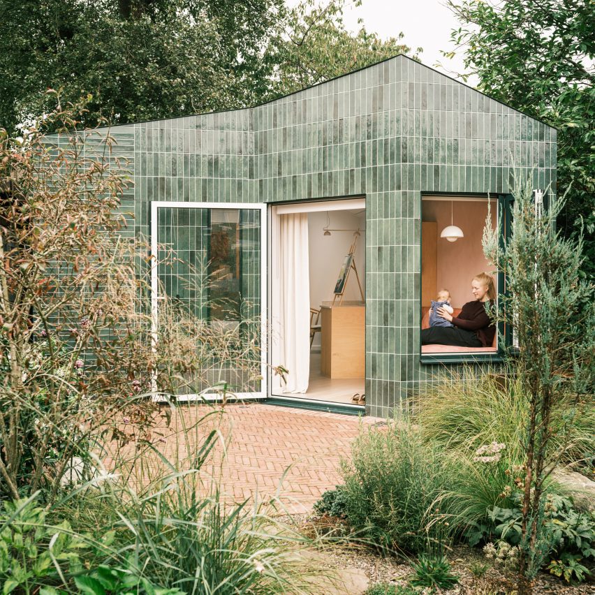 Kim-Oflage garden studio in London by Delve Architects
