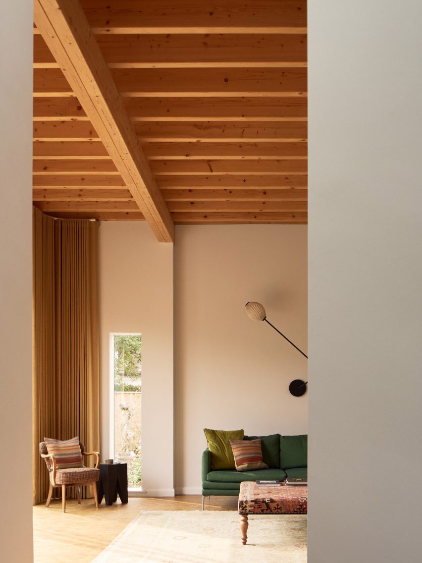 Stone’s Throw house by Mole Architects