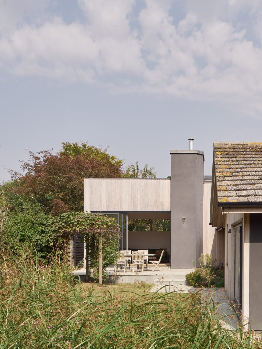 Stone’s Throw house by Mole Architects