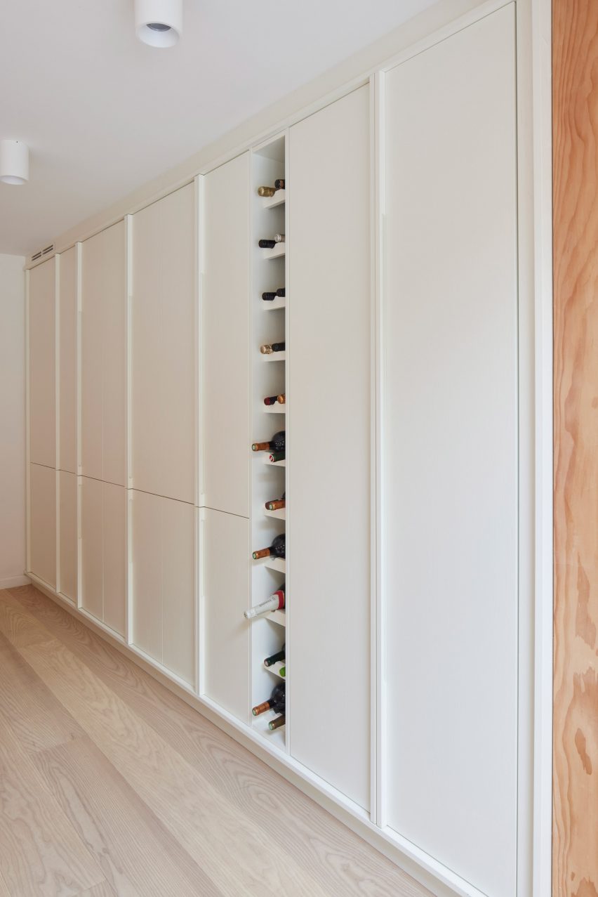 Hoj House by Studio Merlin