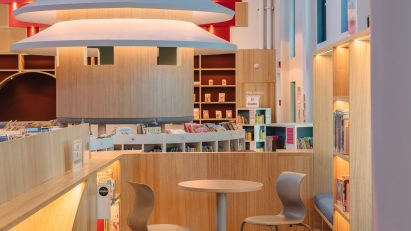 Children's library by Studio Vapore