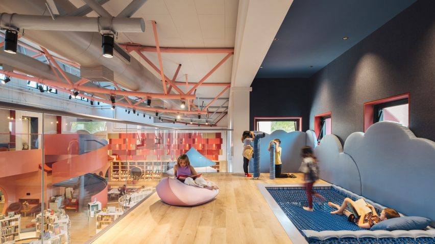 Children's library by Studio Vapore