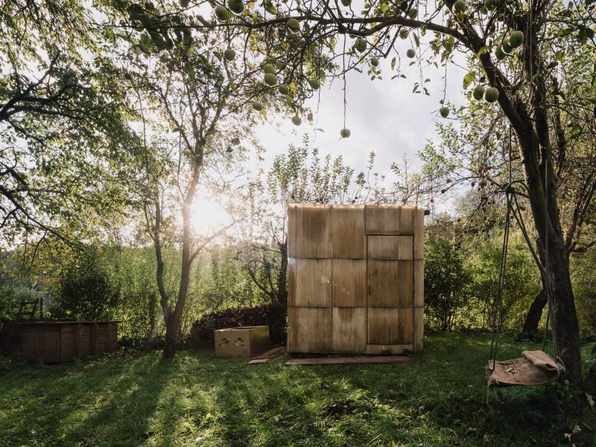 Upcycled Sauna by Ika Architekti