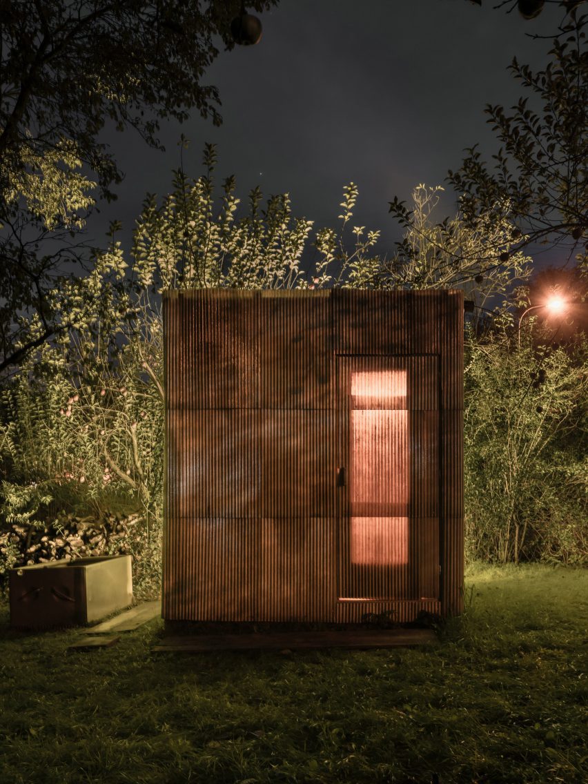 Upcycled Sauna by Ika Architekti