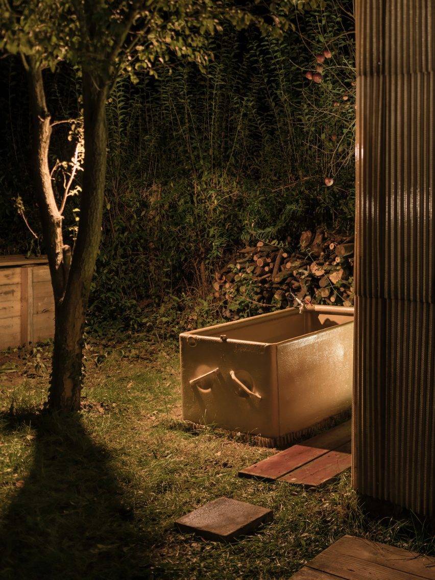 Upcycled Sauna by Ika Architekti