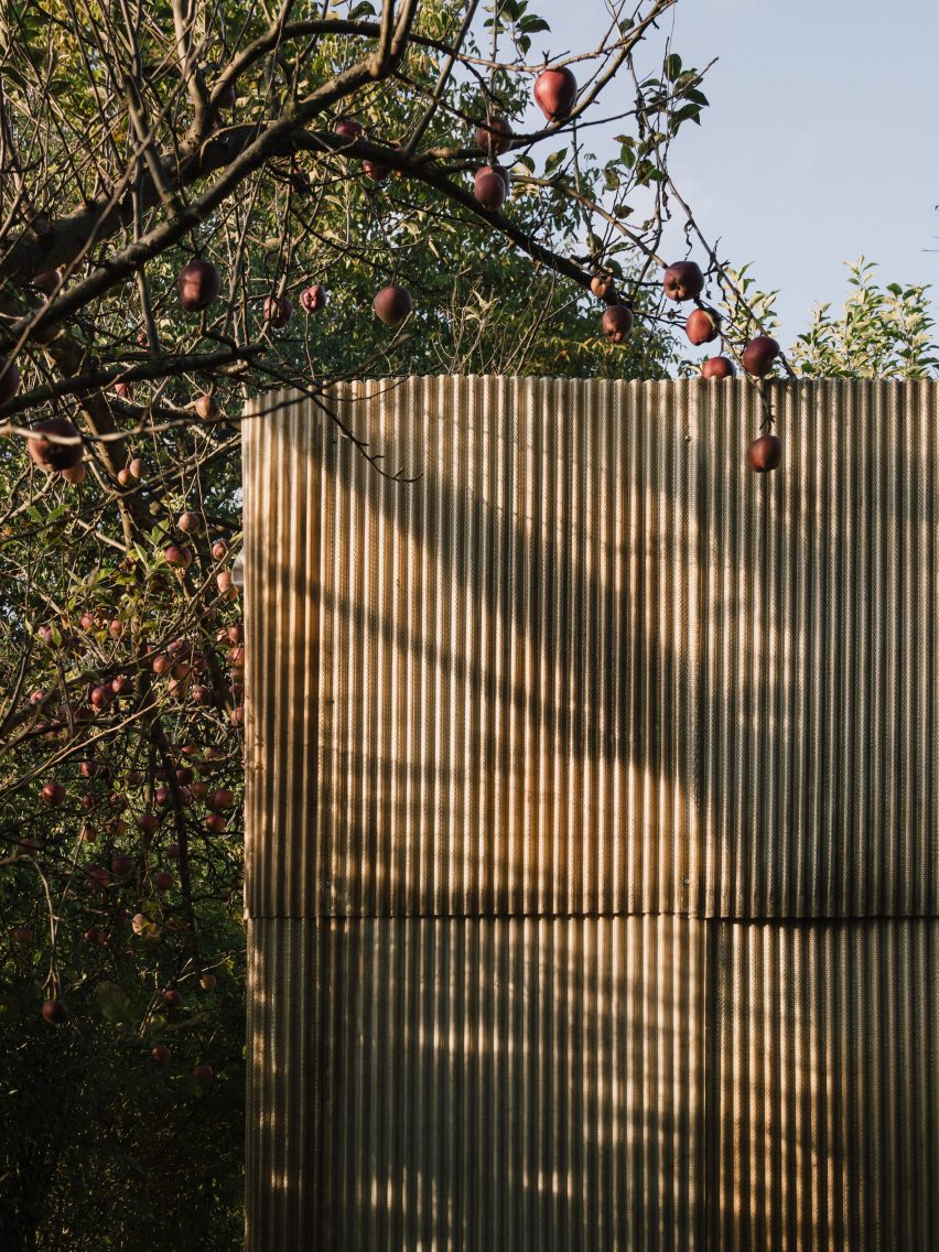 Upcycled Sauna by Ika Architekti