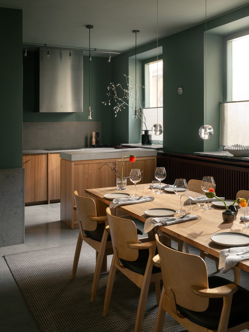 Dining room with green walls