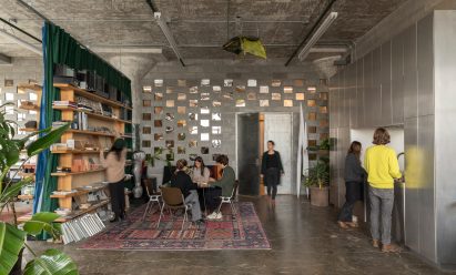 Office with lattice-like walls