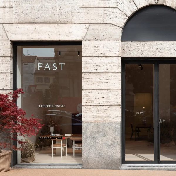 Photo of Fast showroom