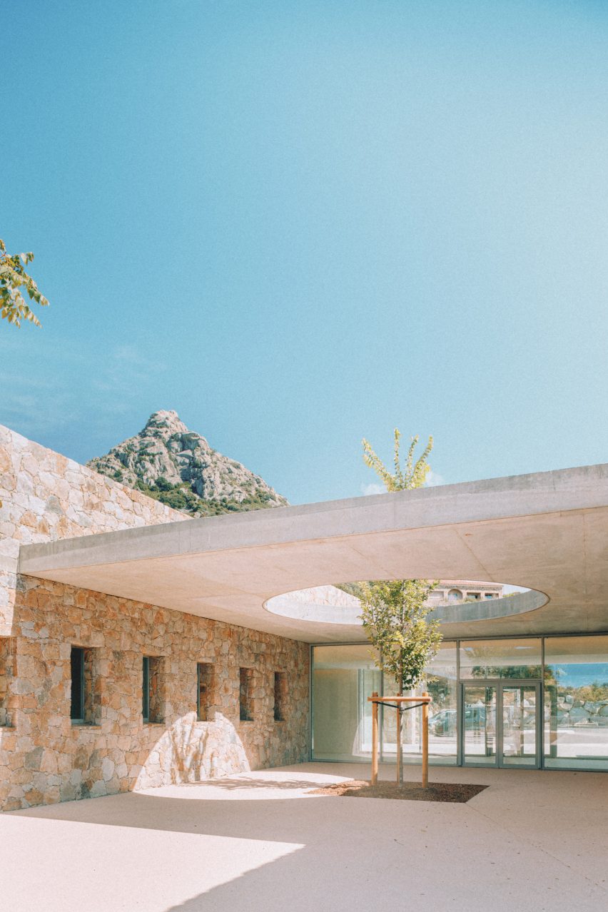 Edmond Simeoni School and Cultural Space in Lumio by Amelia Tavella Architectes