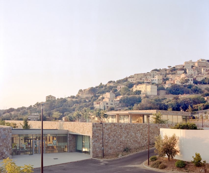 Edmond Simeoni School and Cultural Space in Lumio by Amelia Tavella Architectes