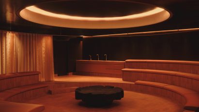 Arc sauna