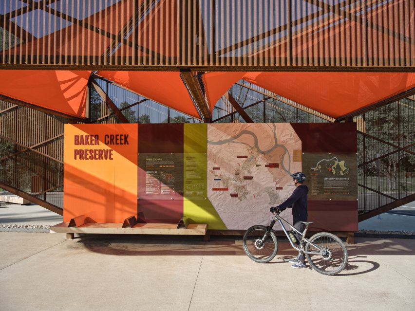 Steel cantilvered pavilion in Tennessee park