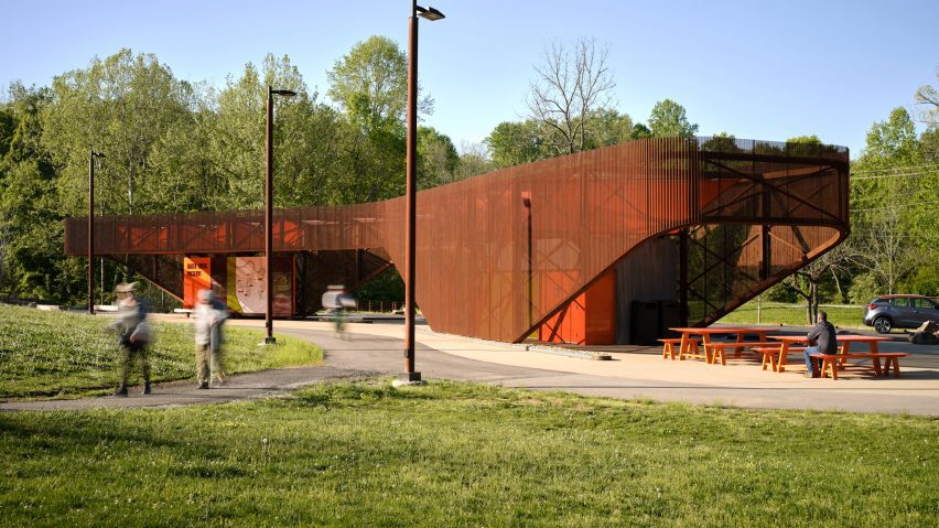 Steel cantilvered pavilion in Tennessee park