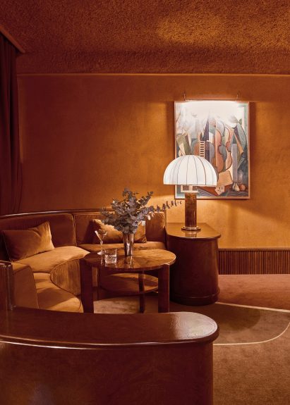 Lamp and painting inside Cannes casino by Caprini & Pellerin