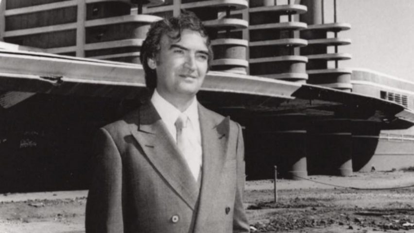 Bevis Hillier stood in front of the Pan-Pacific Auditorium in 1984