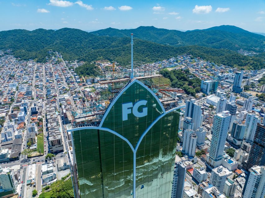 Boreal Tower under construction in Brazil