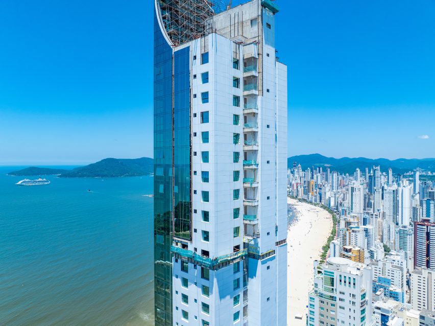 Boreal Tower under construction in Brazil