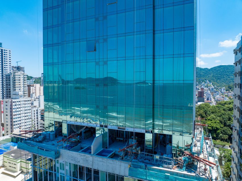 Boreal Tower under construction in Brazil