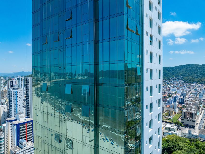 Boreal Tower under construction in Brazil
