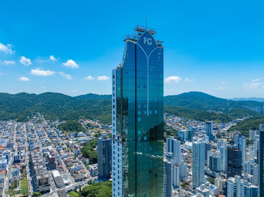 Boreal Tower under construction in Brazil