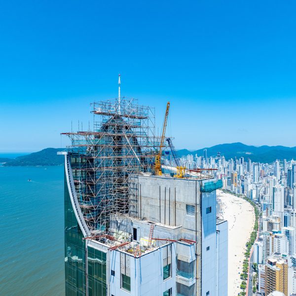 Boreal Tower under construction in Brazil