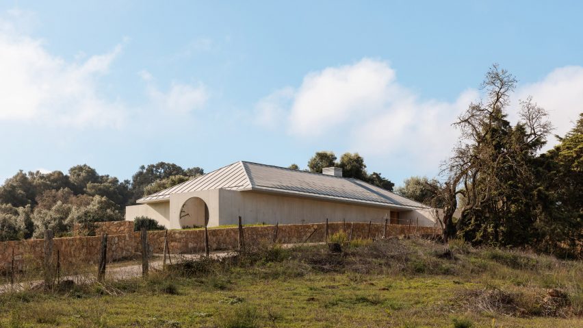 House in Serra by Cimbre